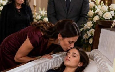 En el funeral de mi hija, la amante de su esposo se inclinó hacia mí y susurró: “Yo gané.” Pero cuando el abogado abrió el testamento, toda la iglesia descubrió quién había perdido de verdad.