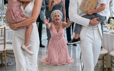 Pagué la fiesta del 70 cumpleaños de mi madre y, delante de toda la familia, les dijeron a mis hijos que se sentaran junto a las macetas: «Así