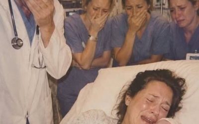 “Ella Entró Solo En El Hospital Para Dar A Luz, Luego El Médico Comenzó A Llorar”