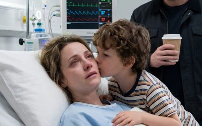 Desperté de un coma y escuché a mi hijo susurrar: “No abras los ojos, mamá… papá está esperando que te mueras.” En ese instante entendí que mi accidente no había sido un accidente, y que mi esposo y mi propia hermana estaban esperando mi muerte para quedarse con todo.