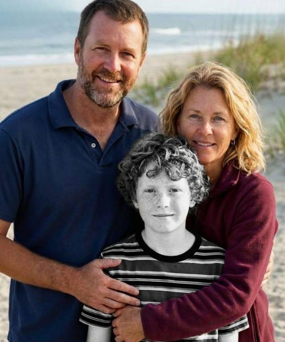 Mi hijo de 13 años falleció. Semanas después, su maestra me llamó y me dijo: “Señora, su hijo le dejó algo. Por favor, venga a la escuela de