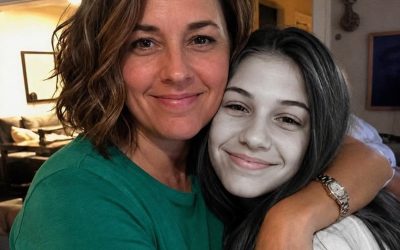 Mi hija de 13 años falleció semanas atrás… pero lo que su maestra encontró en la escuela cambió todo para siempre.