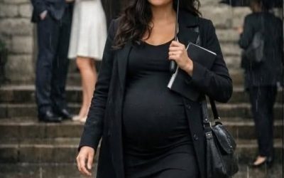 FINALIZÓ EL DIVORCIO ESTABA EMBARAZADA DE OCHO MESES Y LUEGO SONRIÓ MIENTRAS SU MARIDO SE CASABA CON SU AMANTE, OCULTANDO UNA VERDAD QUE LOS DESTRUIRÍA A AMBOS.