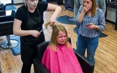La Palabra Oculta Debajo De Su Cabello