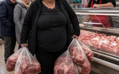El misterio de la anciana que comprabakara 60 kilos de carne al día: la verdad detrás de una nave abandonada