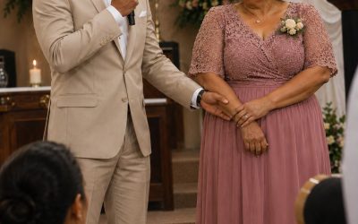 MI HIJA ME DIJO QUE NO FUERA A SU BODA… PERO ENTONCES EL NOVIO HIZO ALGO QUE DEJÓ PARALIZADOS A 200 INVITADOS