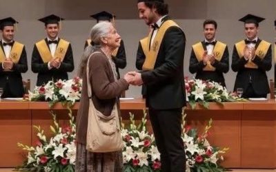 Se burlaron de mí por ser hijo de un pobre basurero — pero en la graduación cogí el micrófono, dije una frase… Todos guardaron silencio y luego rompieron a llorar.